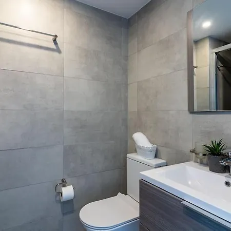 شقة Maryam's 2-br Facing Harbor With Pool *