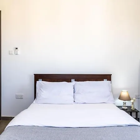 Apartman Maryam's 2-br Facing Harbor With Pool *