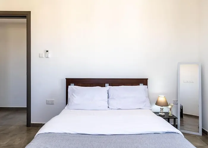 Apartmán Maryam's 2-br Facing Harbor With Pool *